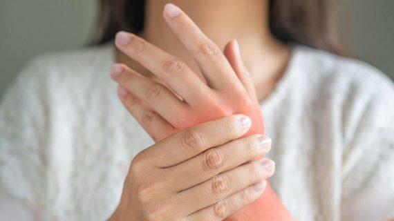 Tanda-Tanda Yang  Bisa Berpotensi Seseorang Terkena Arthritis