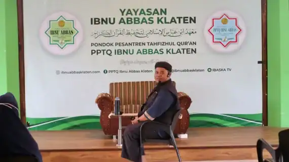 Pengaruh Postur Duduk terhadap Kesehatan Tulang Belakang dan Solusi PAZ Al Kasaw